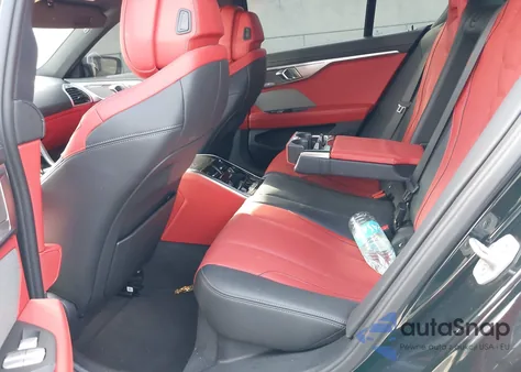 2025 BMW M850I Gran Coupe xDrive z USA, uszkodzony, nr VIN WBAGV8C09SCU48097